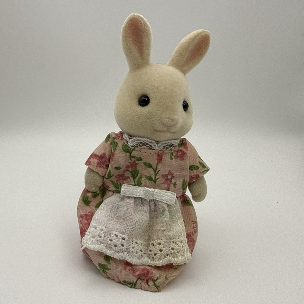 Calico Critters Sylvanian Families Periwinkle Milk Rabbit Mother Kate Figure